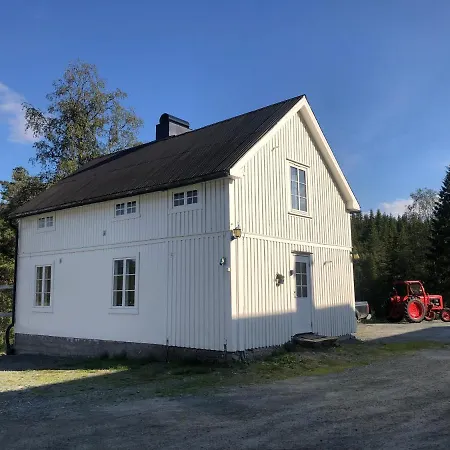 Hus Pa Gardstun I Rolige Omgivelser I Eidsborg Kleppo